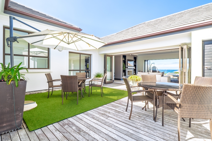 5 Bedroom Property for Sale in Pezula Golf Estate Western Cape
